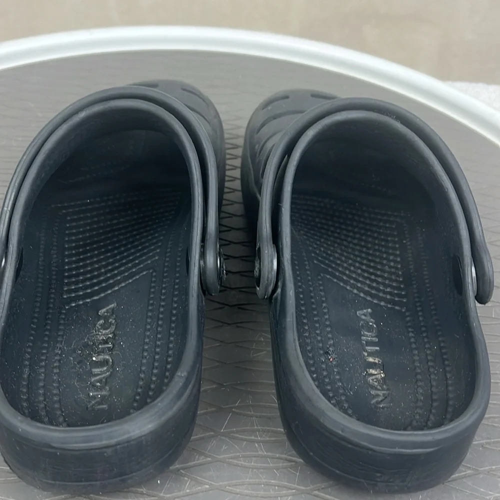 Nautica Kids Black Clogs Size 13 water shoe